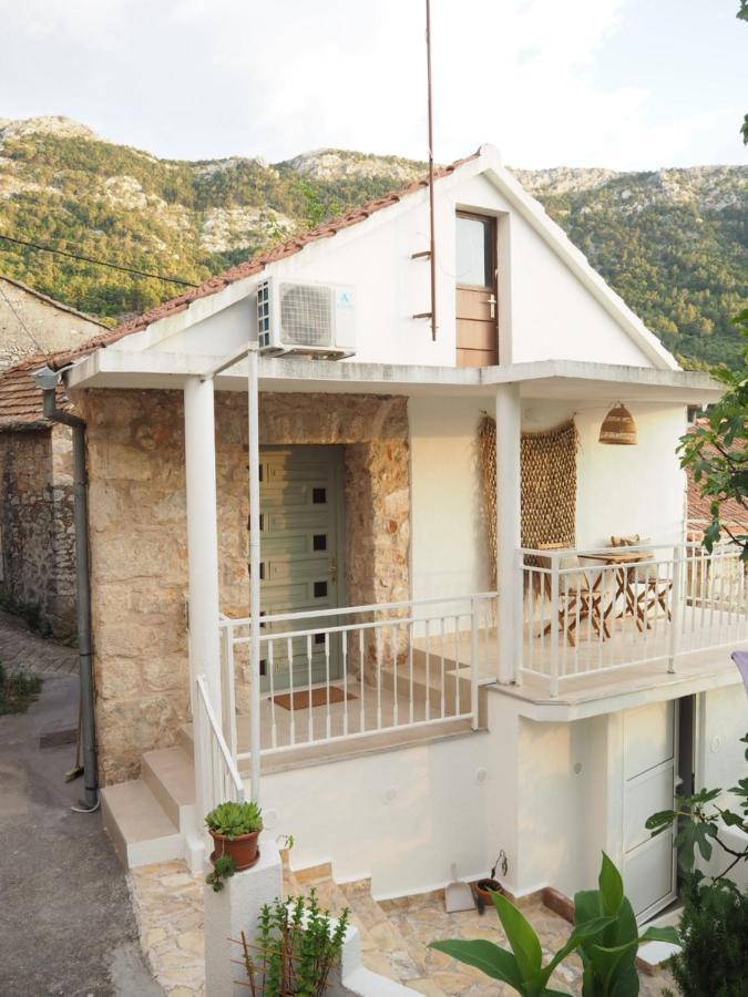 ילסה Mi Sestre - Studio Apartment Hvar Vrisnik מראה חיצוני תמונה